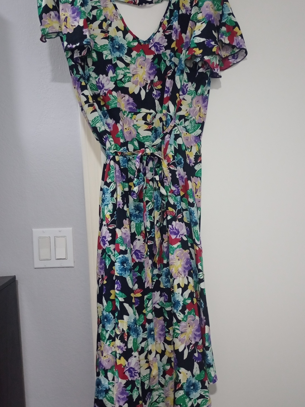Band Of Gypsies Floral V-Neck Maxi Dress w/ Tie Waist, Tropical/Summer/Cottage L